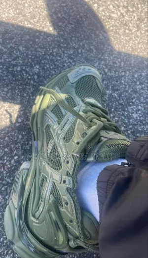 Choes Balenciaga Rennur