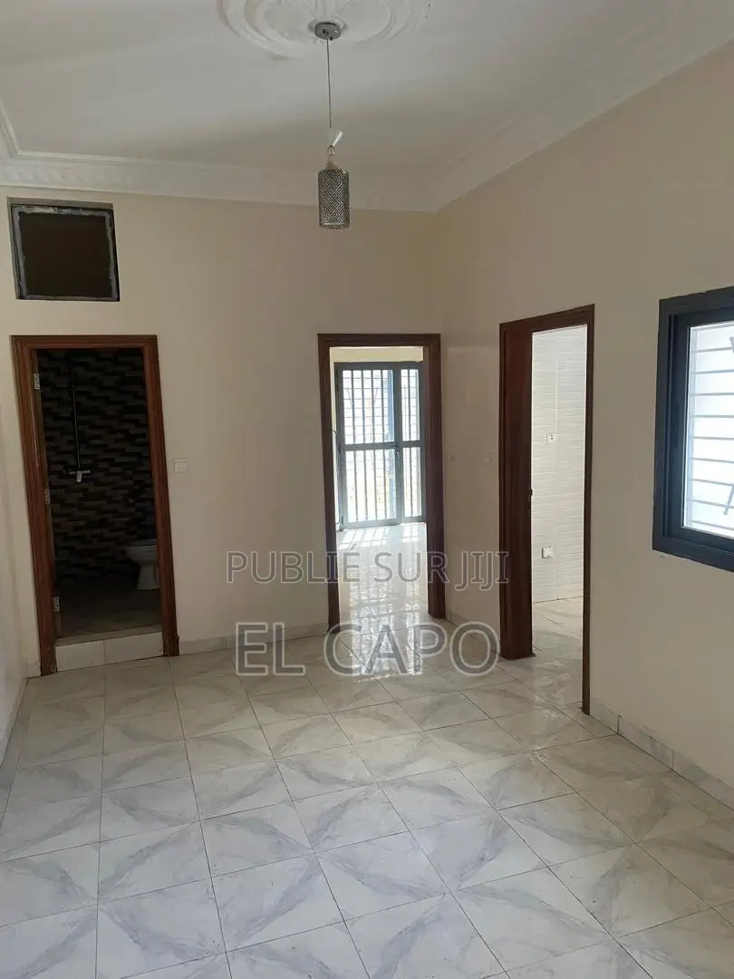 2chbre Appartement dans Appartement, Almadies à Louer