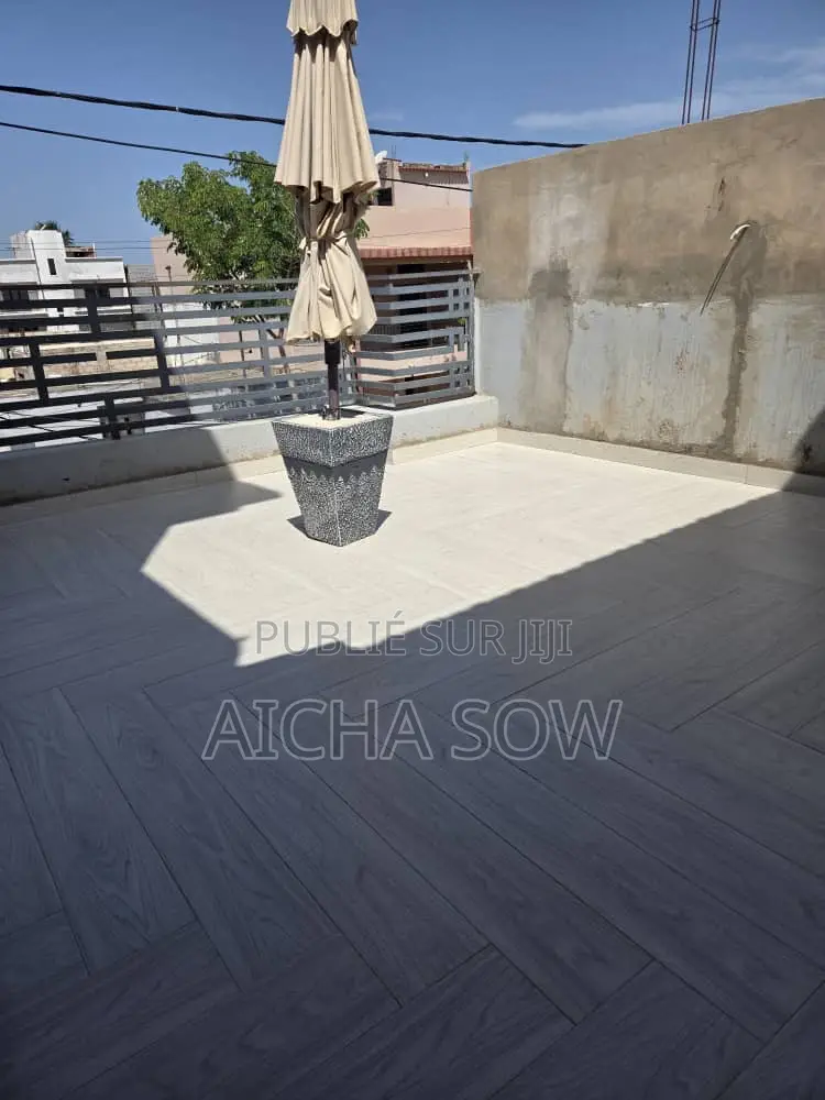 6chbre Villa dans Aïcha Immo, Région de Dakar à Vendre
