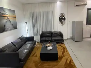 Furnished 1chbre Appartement dans Fann-Point E-Amitié à Louer