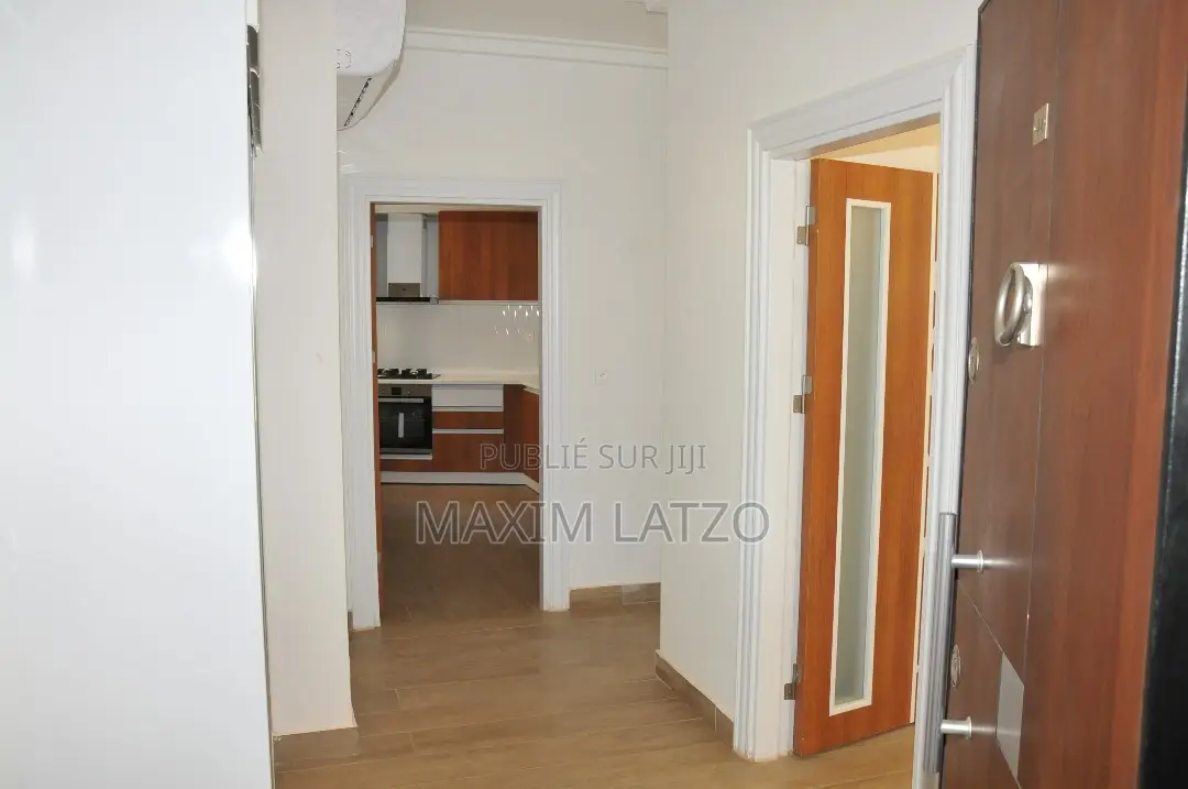 1chbre Appartement dans Fann-Point E-Amitié à Louer