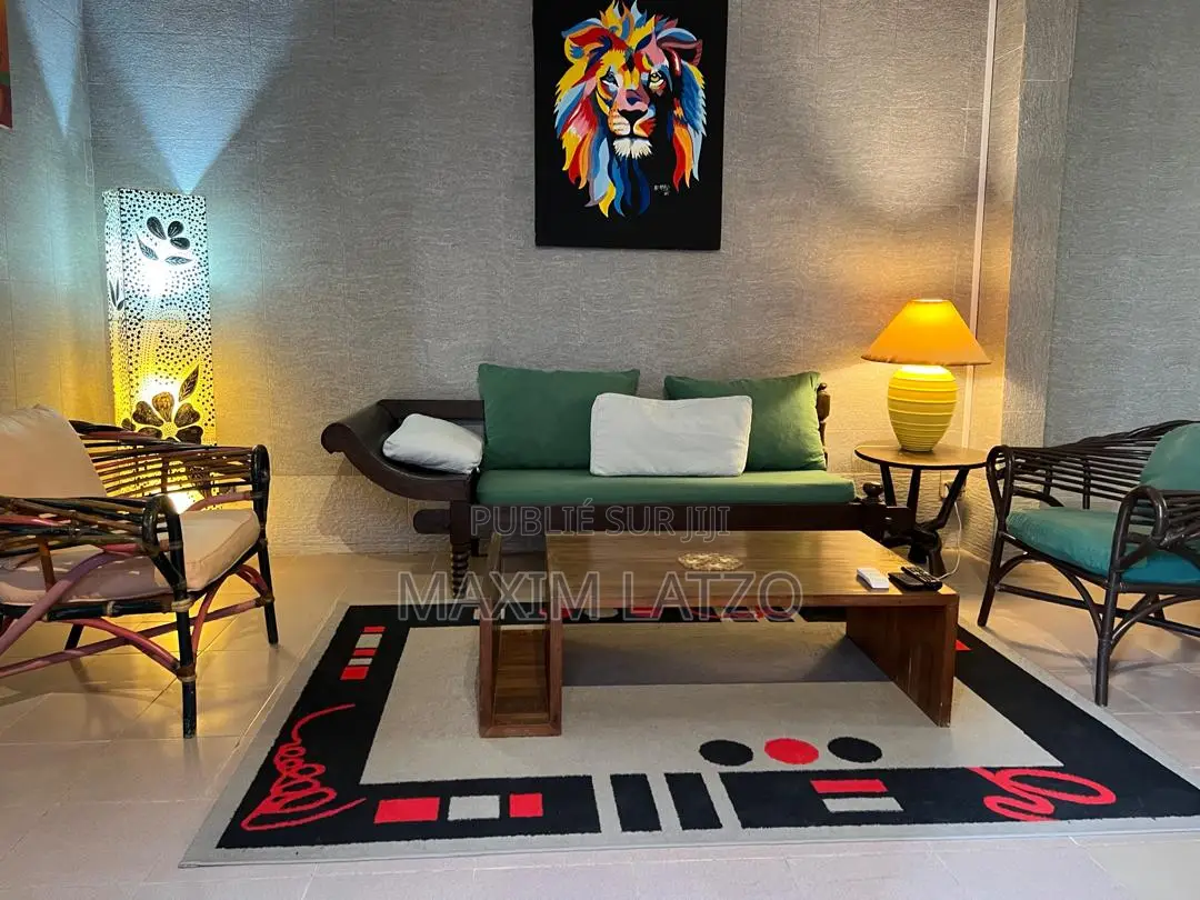 Furnished 1chbre Appartement dans Yoff à Louer