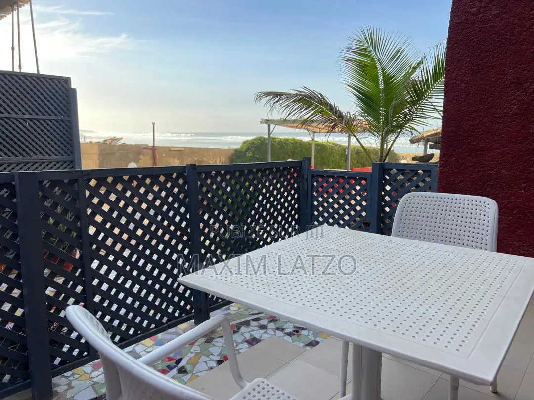 Furnished 1chbre Appartement dans Yoff à Louer