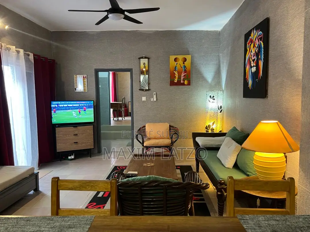 Furnished 1chbre Appartement dans Yoff à Louer