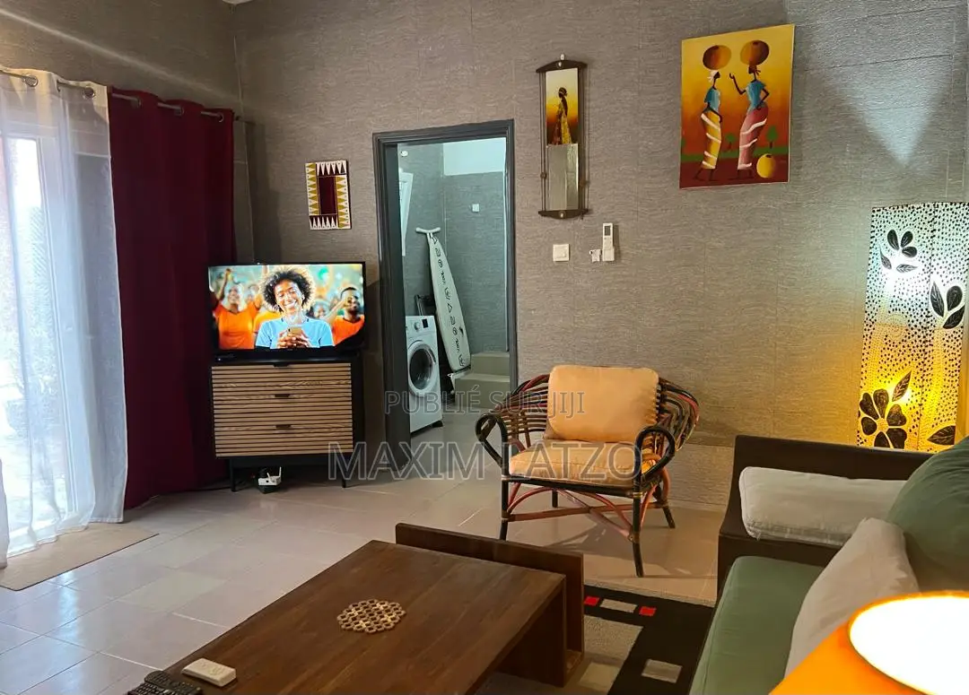 Furnished 1chbre Appartement dans Yoff à Louer