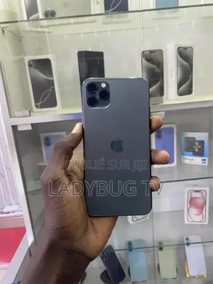 New Apple iPhone 11 Pro Max 64 GB Vert