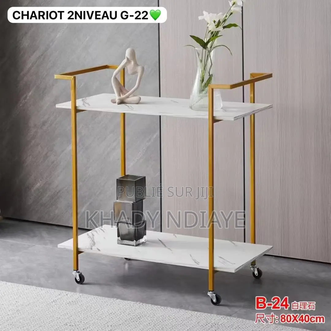 Table Chariot Avec Des Roues