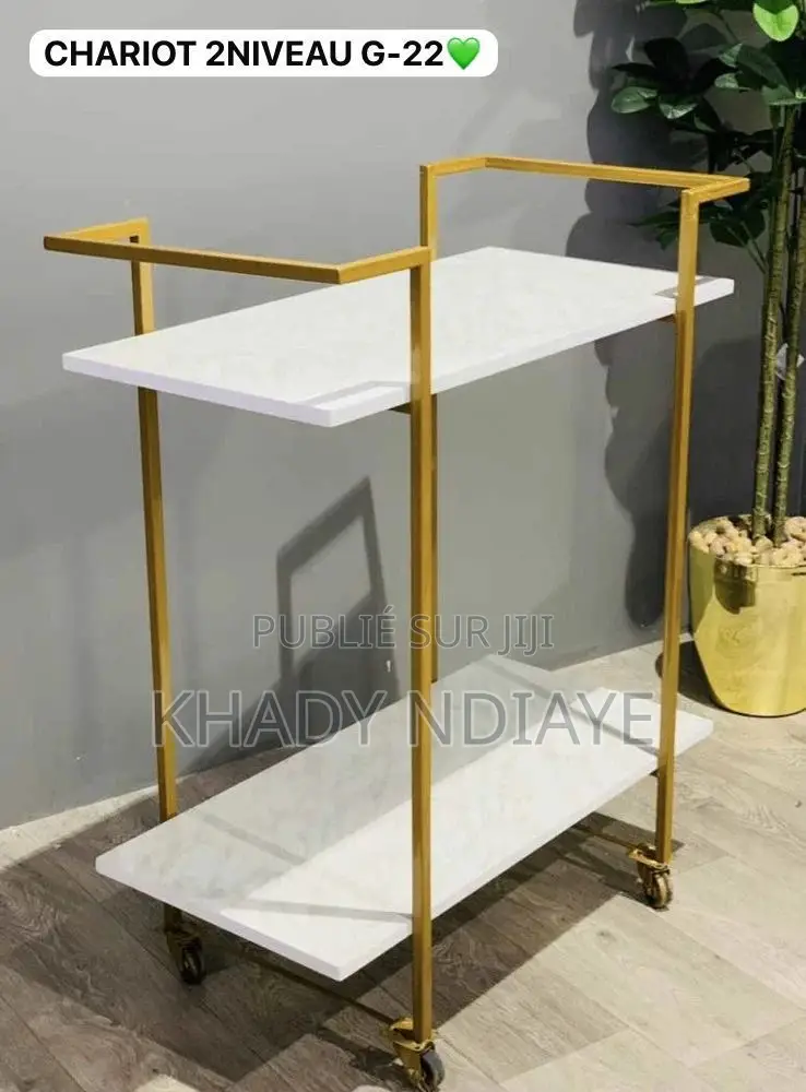 Table Chariot Avec Des Roues