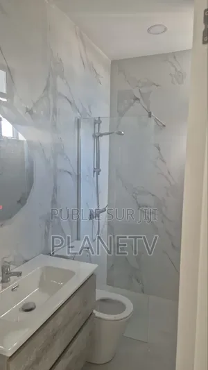 4chbre Appartement-terrasse dans Sicap-Liberté à Louer