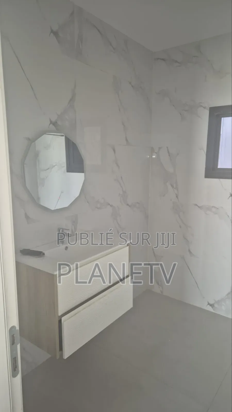 4chbre Appartement-terrasse dans Sicap-Liberté à Louer