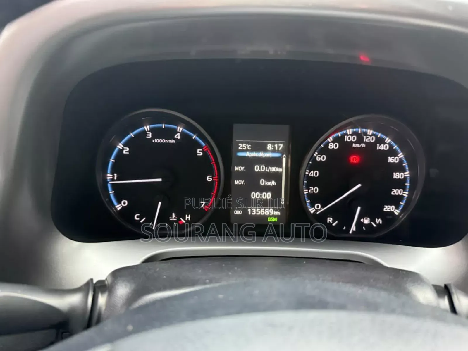 Toyota RAV4 LE FWD (2.5L 4cyl 6A) 2016 Blanc