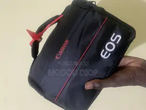 Canon 5d Mark 3 Avec 50mm F1.8 Tout Neuf Et Sacoche Offerte