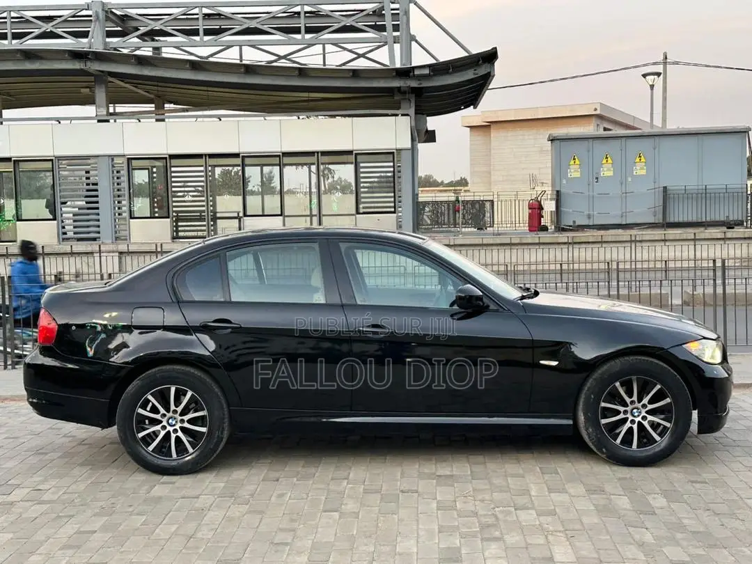 BMW 316i 2011 Black