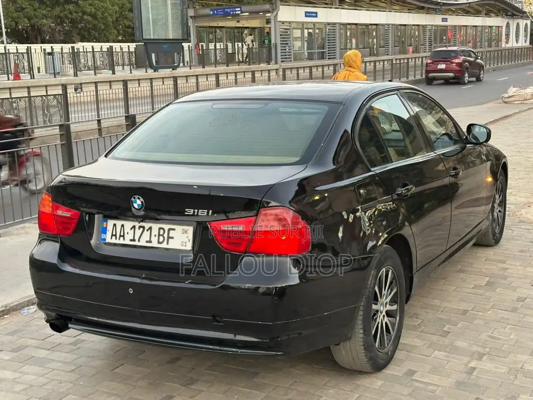 BMW 316i 2011 Black