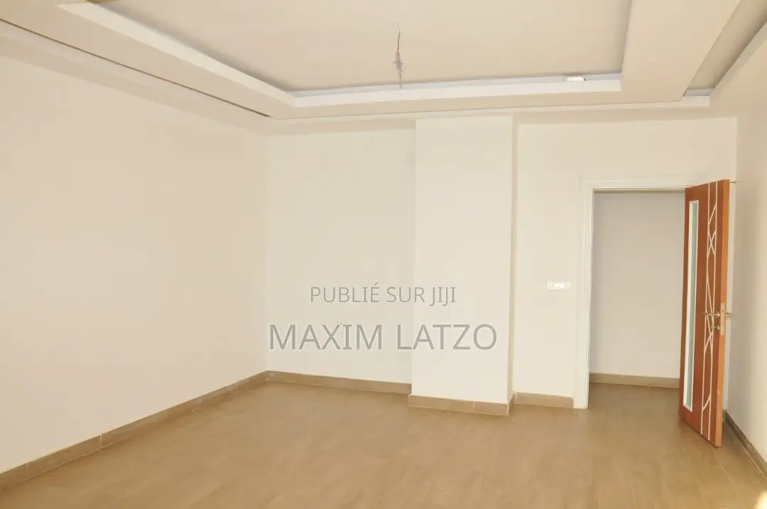 3chbre Appartement dans Fann-Point E-Amitié à Louer