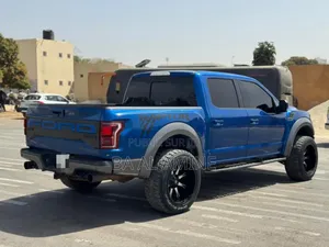 Ford F-150 Limited 4x4 SuperCrew Cab Styleside 5.5 ft. box 145 in. WB