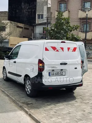 Ford Transit 2021 Blanc