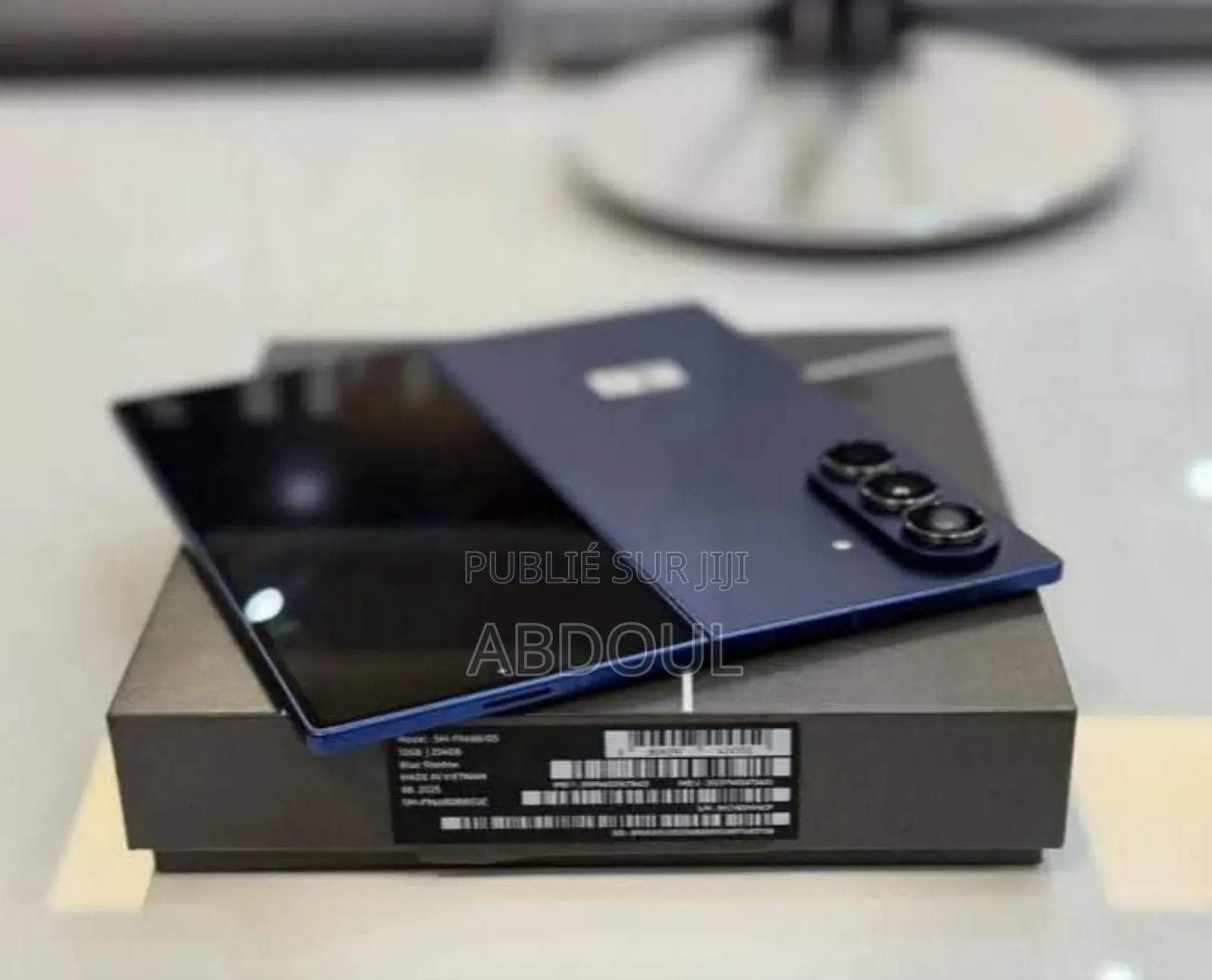 New Samsung Galaxy Fold 5G 512 GB Bleu