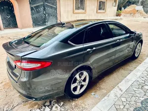 Ford Fusion SE AWD 2016 Gris