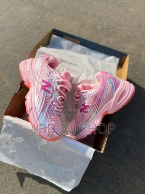 New Balance 740 Rose Disponible