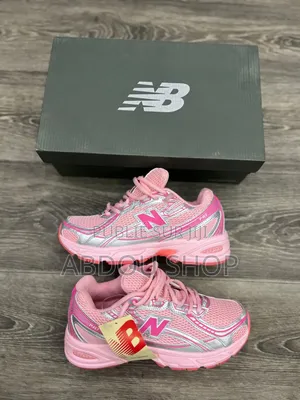 New Balance 740 Rose Disponible
