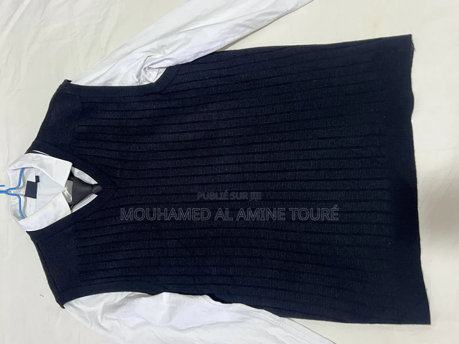 Cardigan Chez Alamine Friperie,