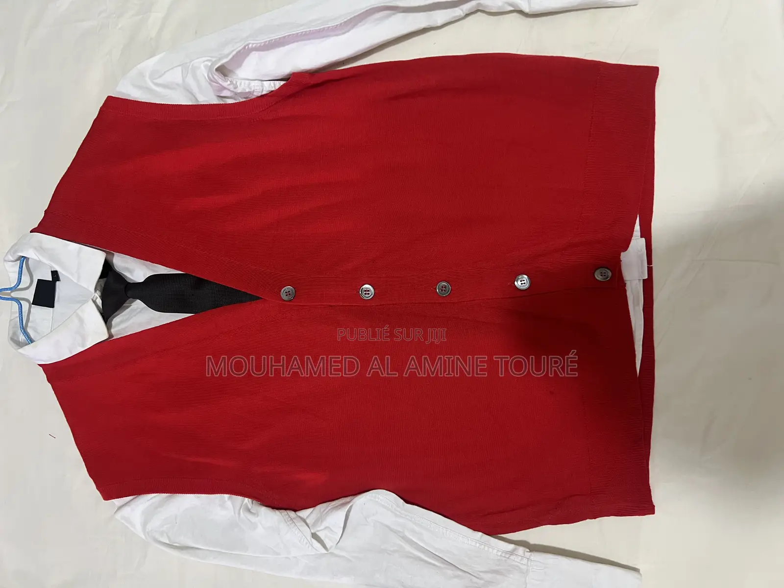 Cardigan Chez Alamine Friperie,