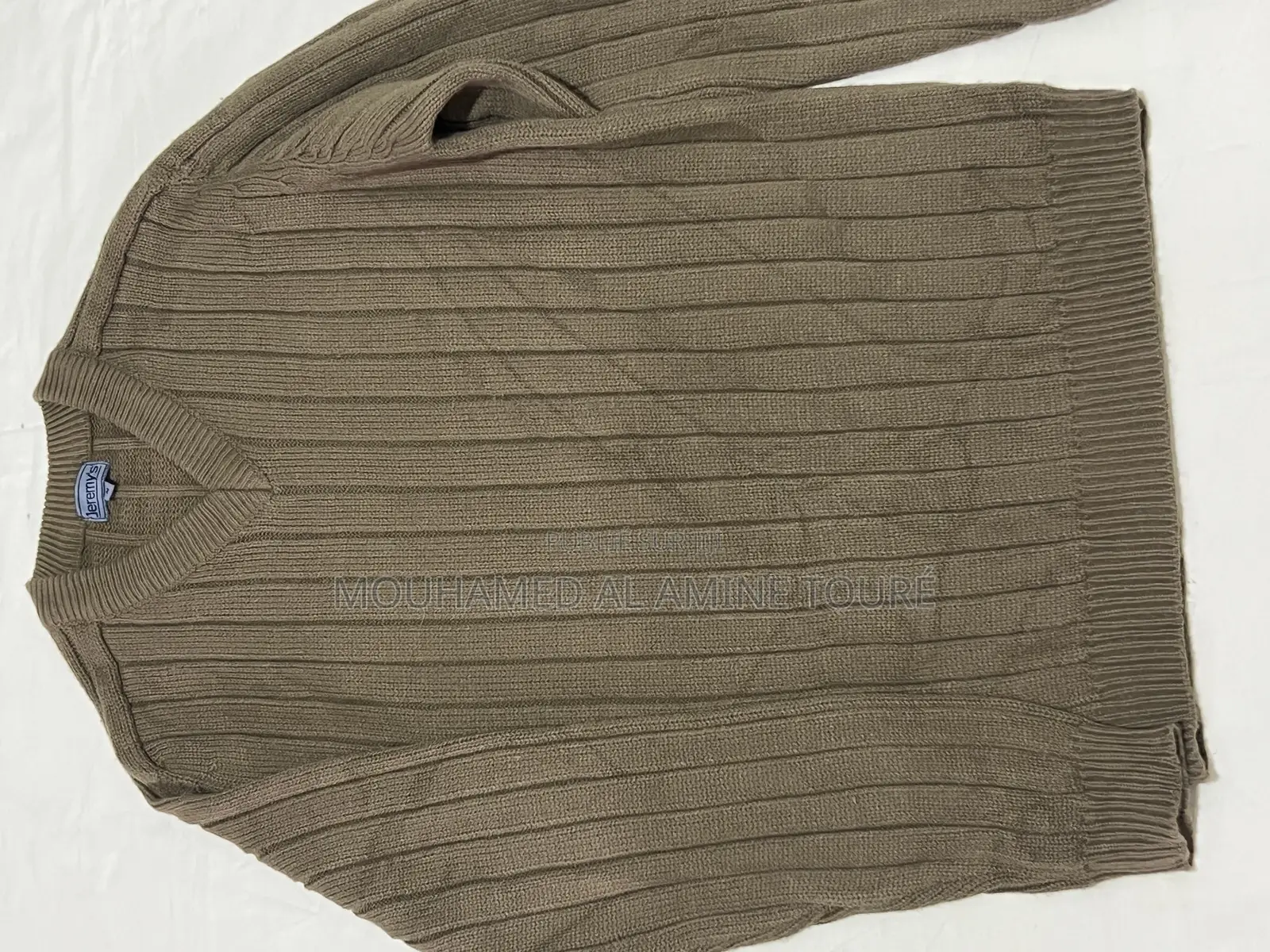 Cardigan Chez Alamine Friperie,