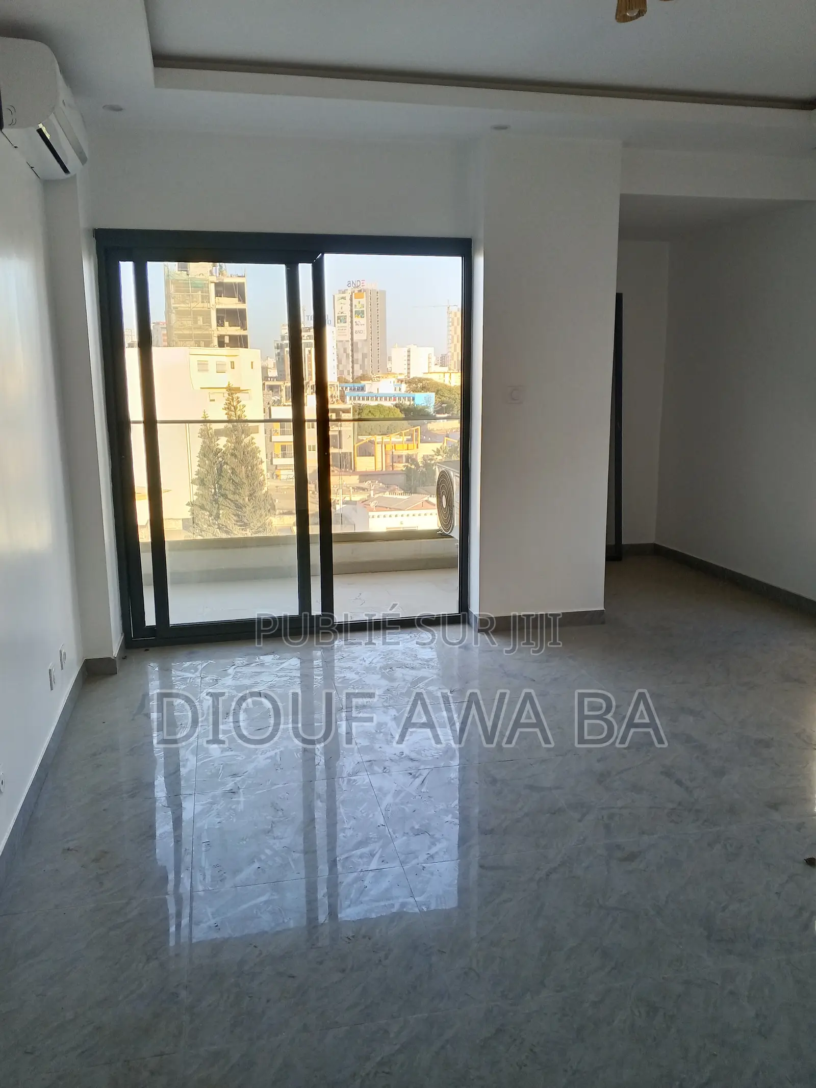 4chbre Appartement dans Appartement F4, Fann-Point E-Amitié à Louer