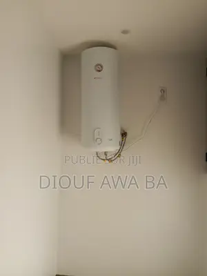 4chbre Appartement dans Appartement F4, Fann-Point E-Amitié à Louer