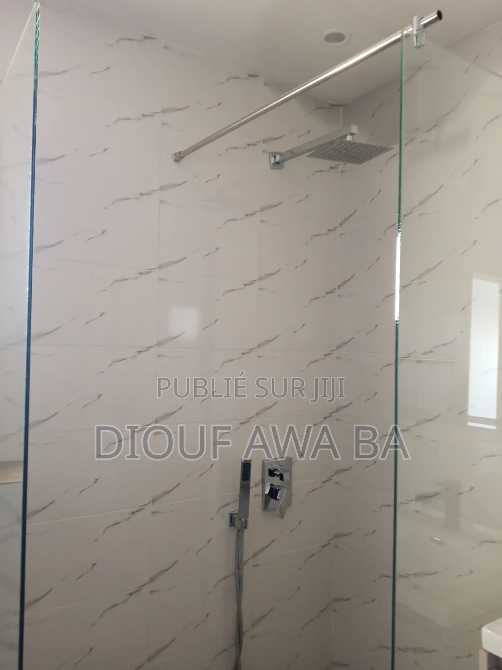 4chbre Appartement dans Appartement F4, Fann-Point E-Amitié à Louer