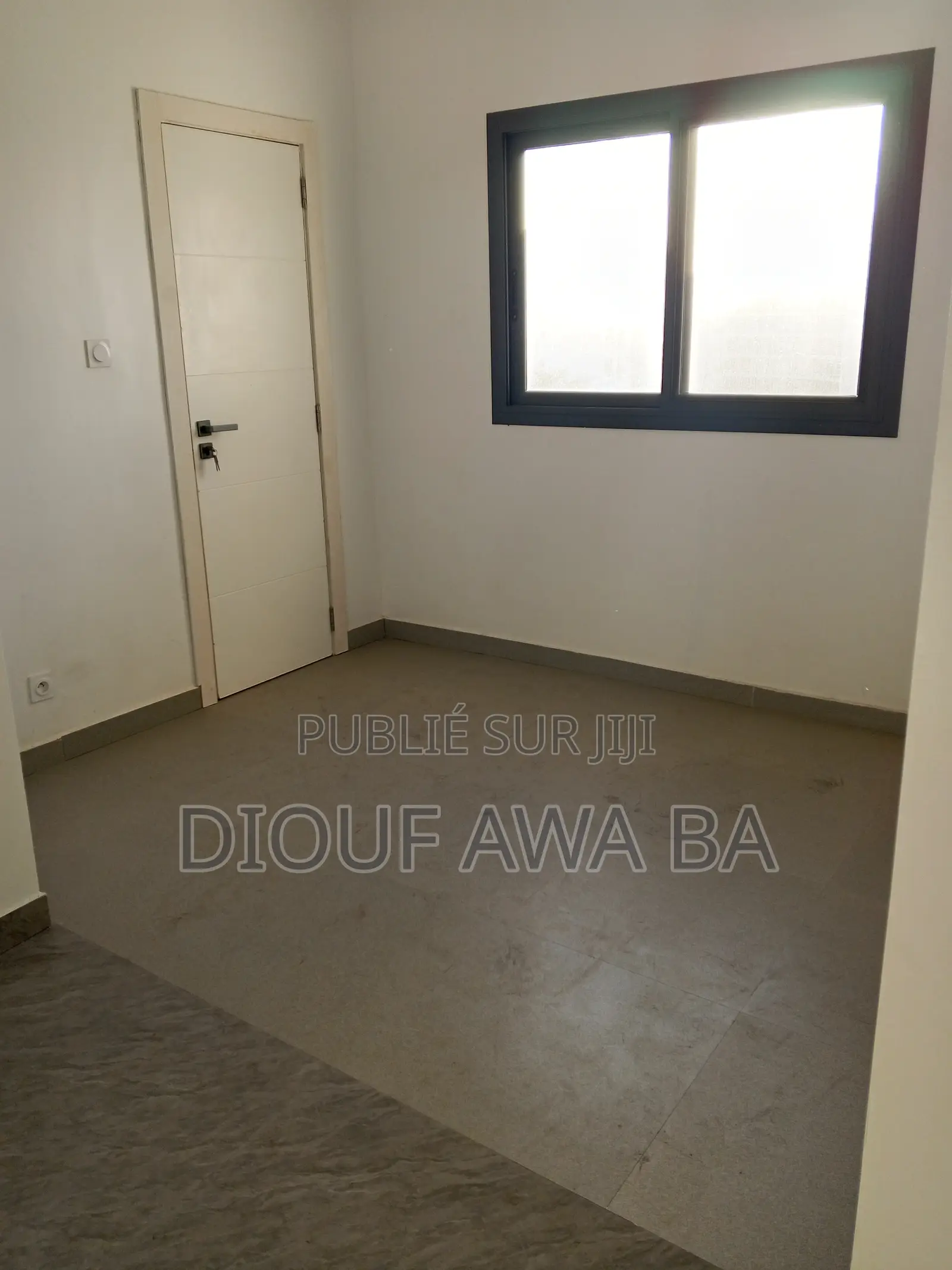 4chbre Appartement dans Appartement F4, Fann-Point E-Amitié à Louer