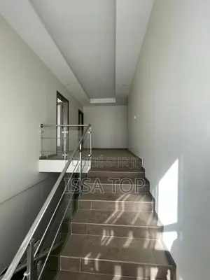 5chbre Maison dans Yoff à Louer