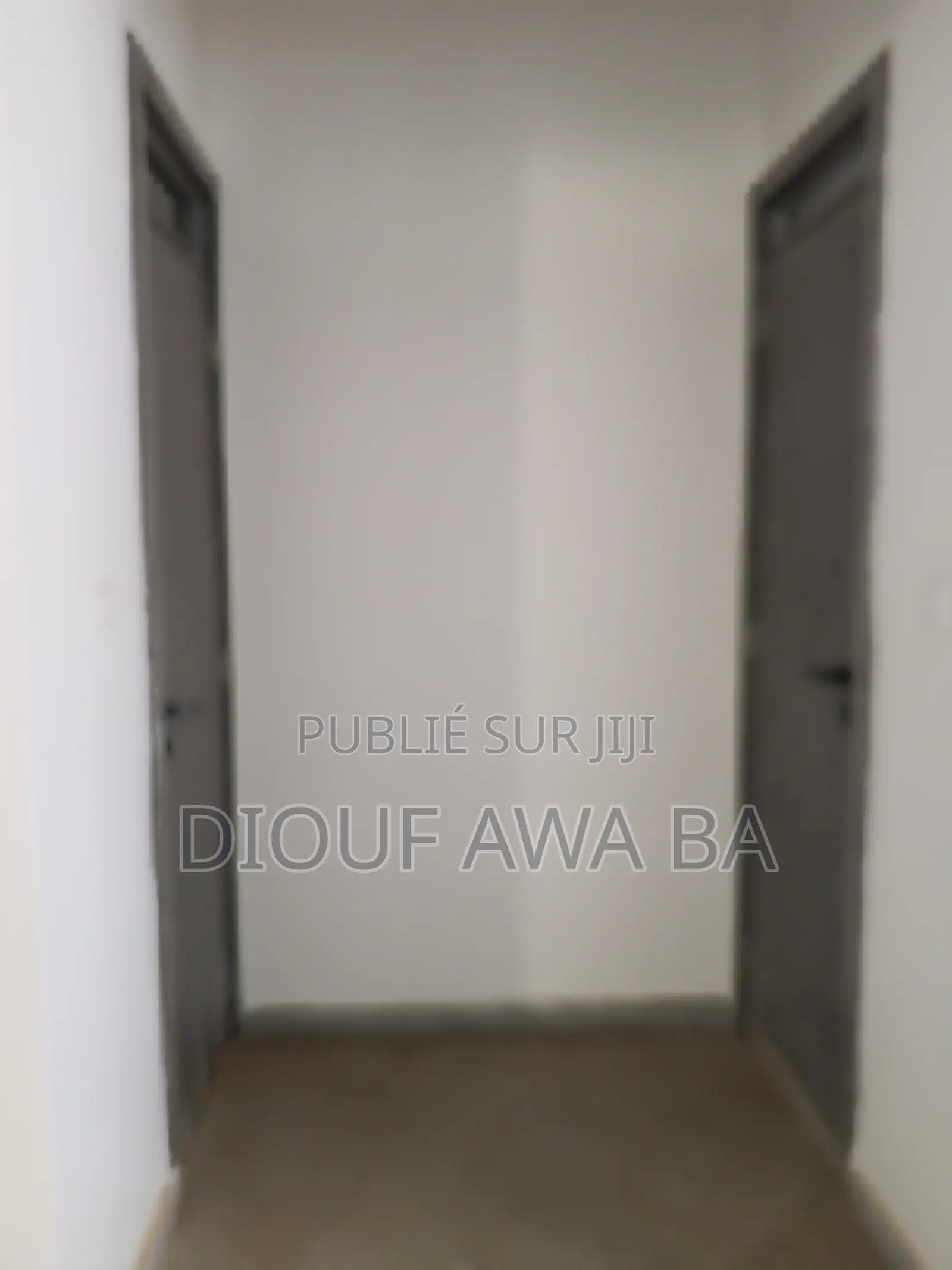 Plateau De Bureaux en Duplex À Louer Au Point E