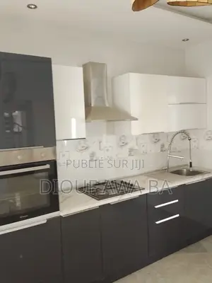 6chbre Duplex dans Duplex F6, Ouakam à Louer