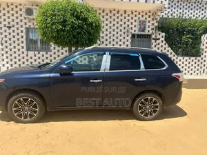 Mitsubishi Outlander 2015 Black