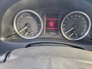 Toyota Auris 2015 Blanc