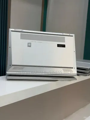 New HP EliteBook 1040 G8 16GB Intel Core I5 SSD 256GB