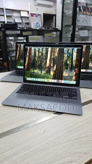 Ordinateur Portable Apple MacBook Air 2020 16GB Intel Core I7 SSD 512GB