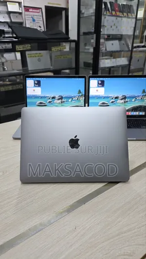 Ordinateur Portable Apple MacBook Pro 2020 16GB Intel Core I7 SSD 512GB