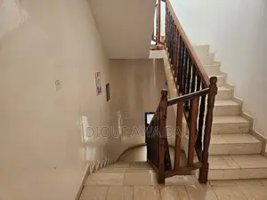 5chbre Villa dans Villa R+1 À Louer à Louer