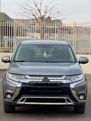 Mitsubishi Outlander 2020 Gris