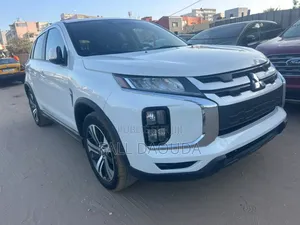 Mitsubishi Outlander 2021 Blanc