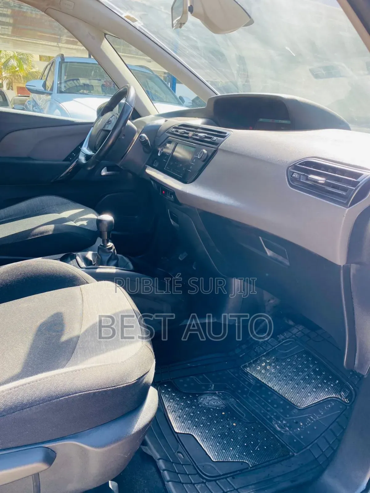 Citroen C4 2018 Gris