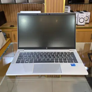 Ordinateur portable HP EliteBook 830 G8 16GB Intel Core i5 SSD 256GB