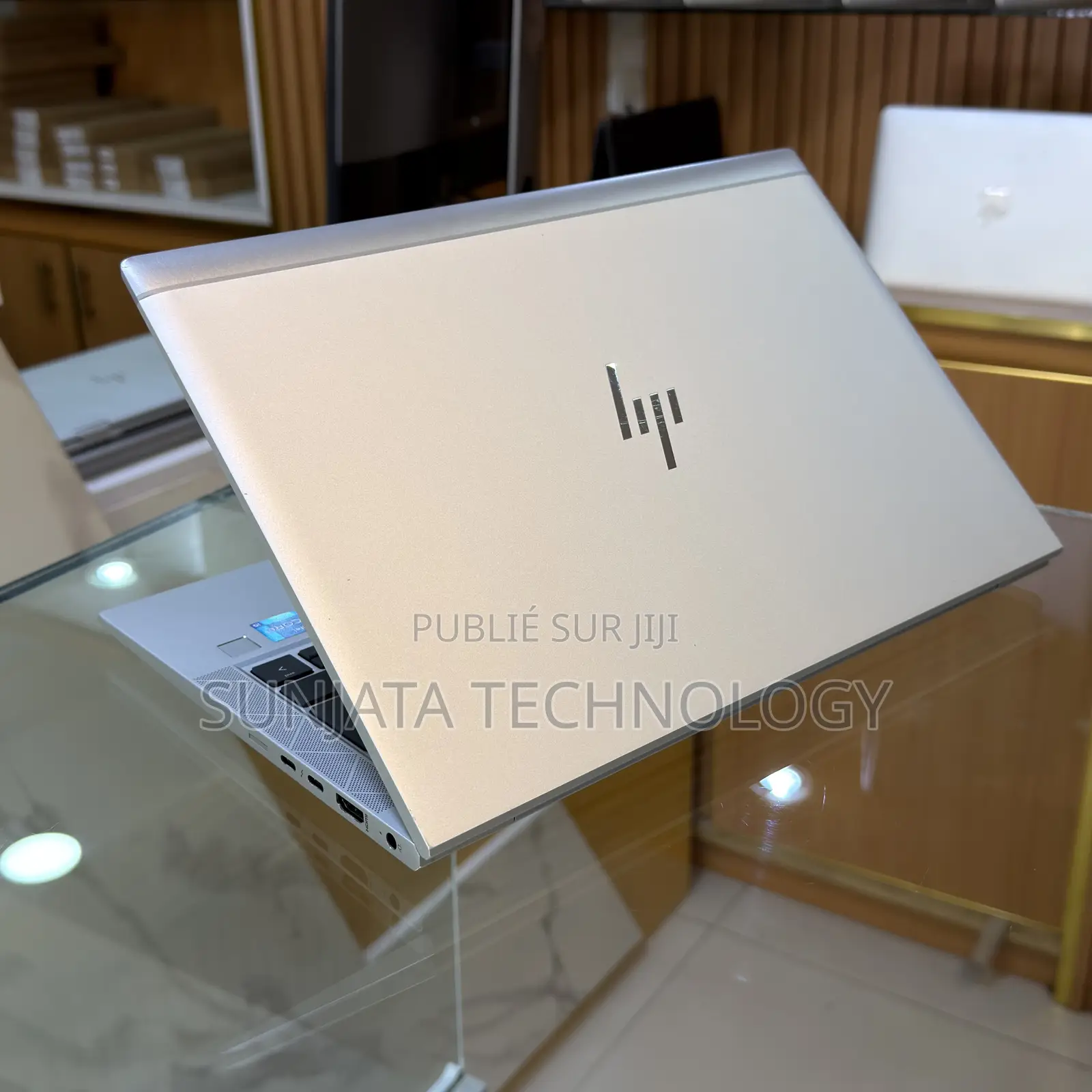 Ordinateur portable HP EliteBook 830 G8 16GB Intel Core i5 SSD 256GB