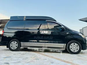 Hyundai Starex 2018 Black