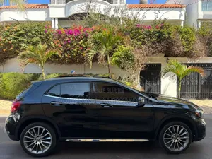 Mercedes-Benz GLA 250 2019 Blanc