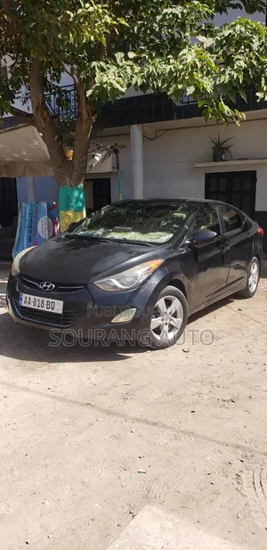 Hyundai Elantra GLS Sedan FWD (1.8L 4cyl 6A) 2013 Black