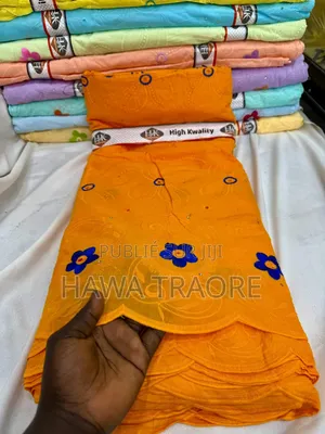 Je Vent Des Habits De Qualité Venant De Maroc Et Doubaï